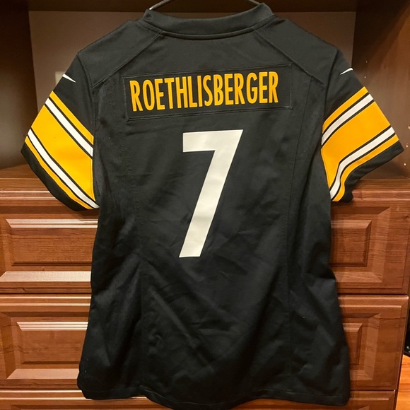 Ladies Medium (on the small side) Steelers jersey- #7- Big Ben Roethlisberger! - Picture 3 of 4